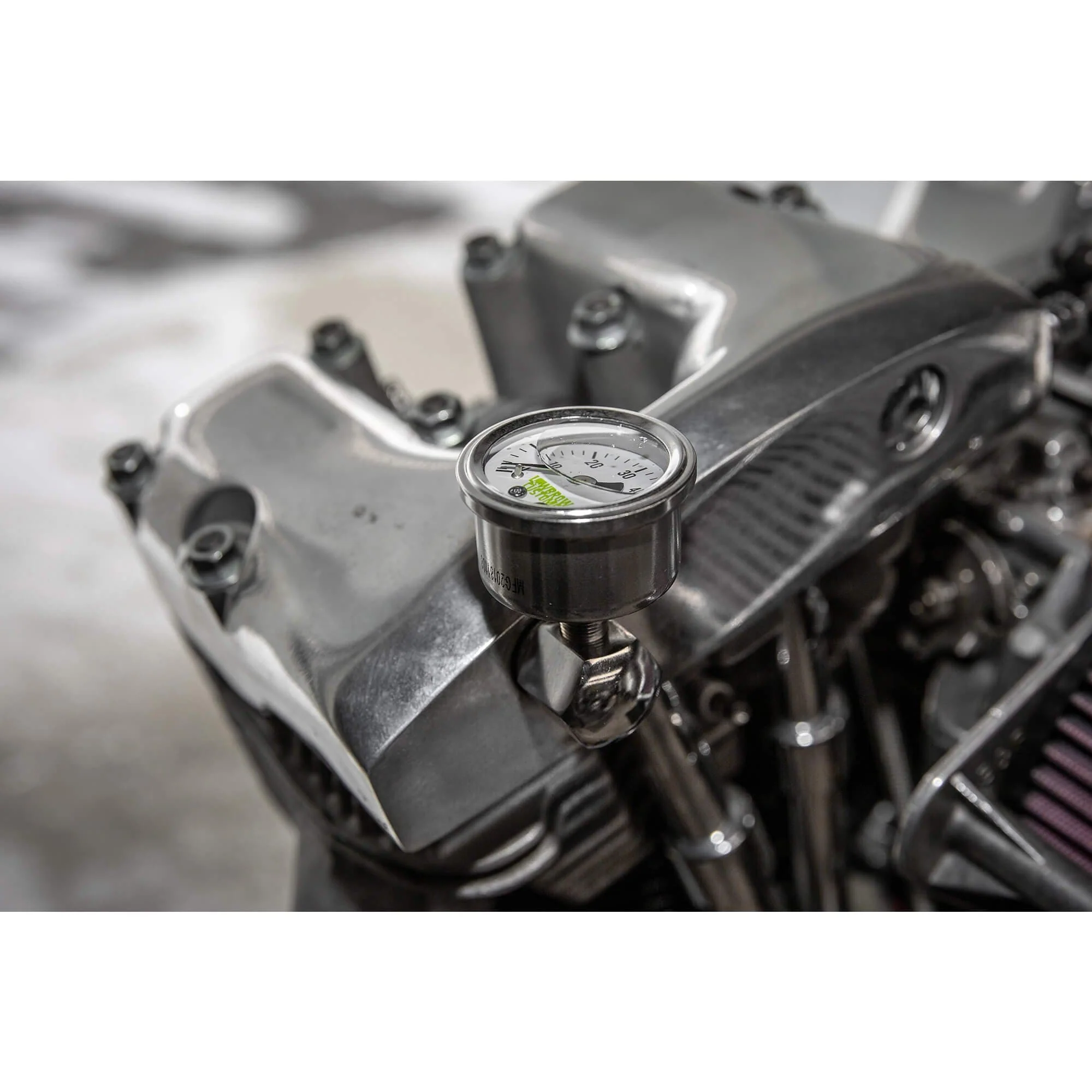 60 psi Oil Pressure Gauge - White Face - Image 7