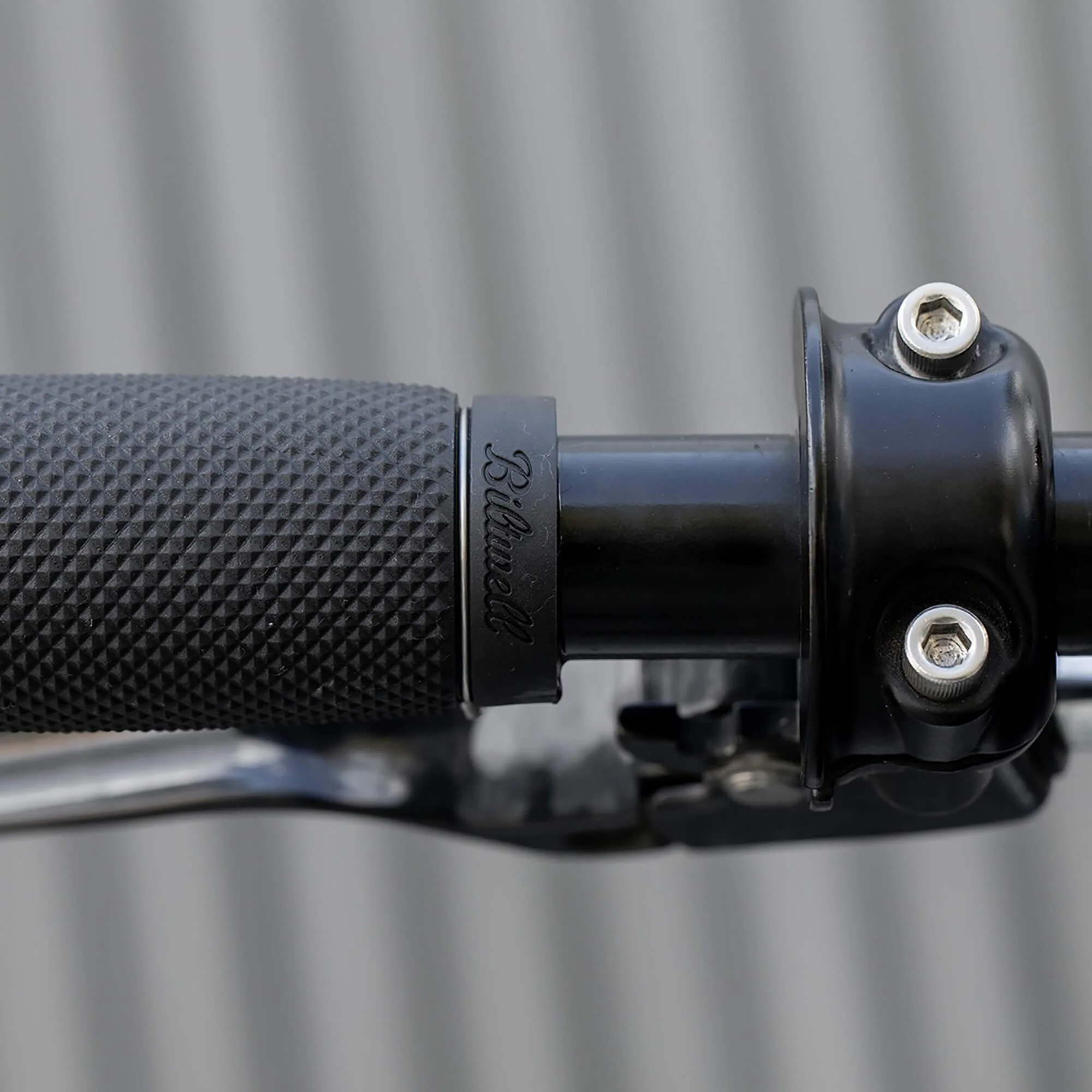 Recoil TPV Grips - Black - 1 inch - Image 5