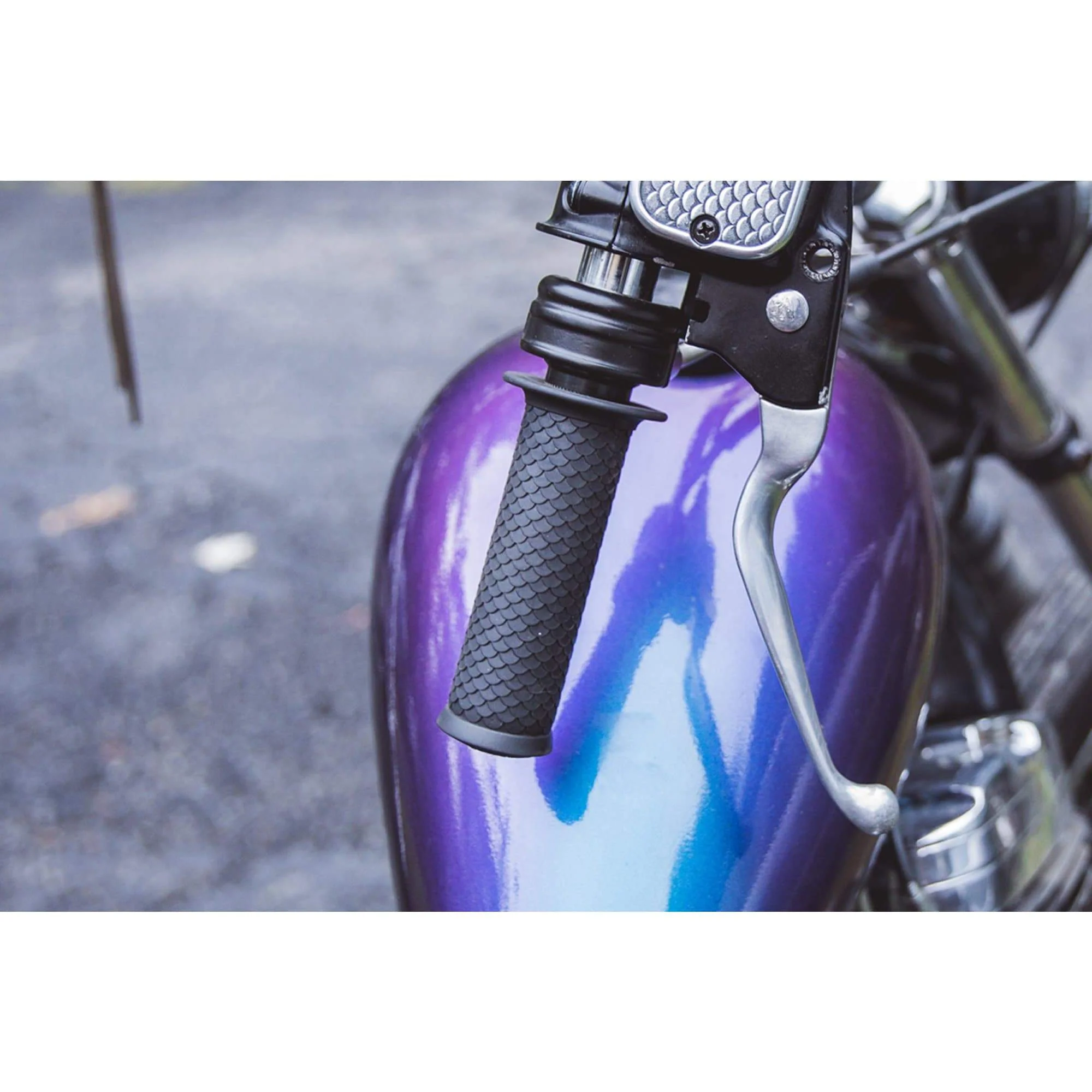 Fish Scale Grips - Black - 1inch - Image 5