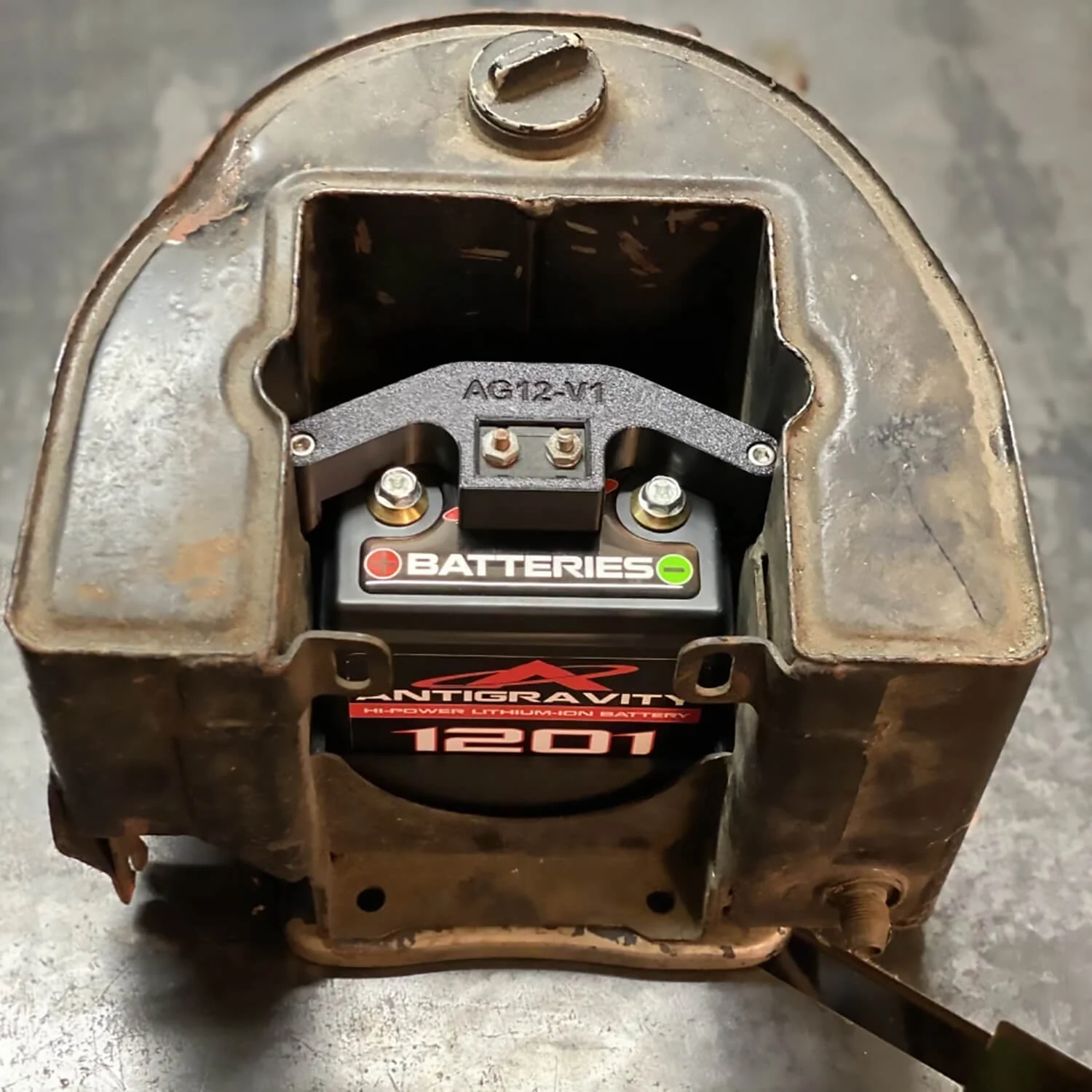 Battery Box Antigravity 12 Cell w/ Breaker Mount - Image 3