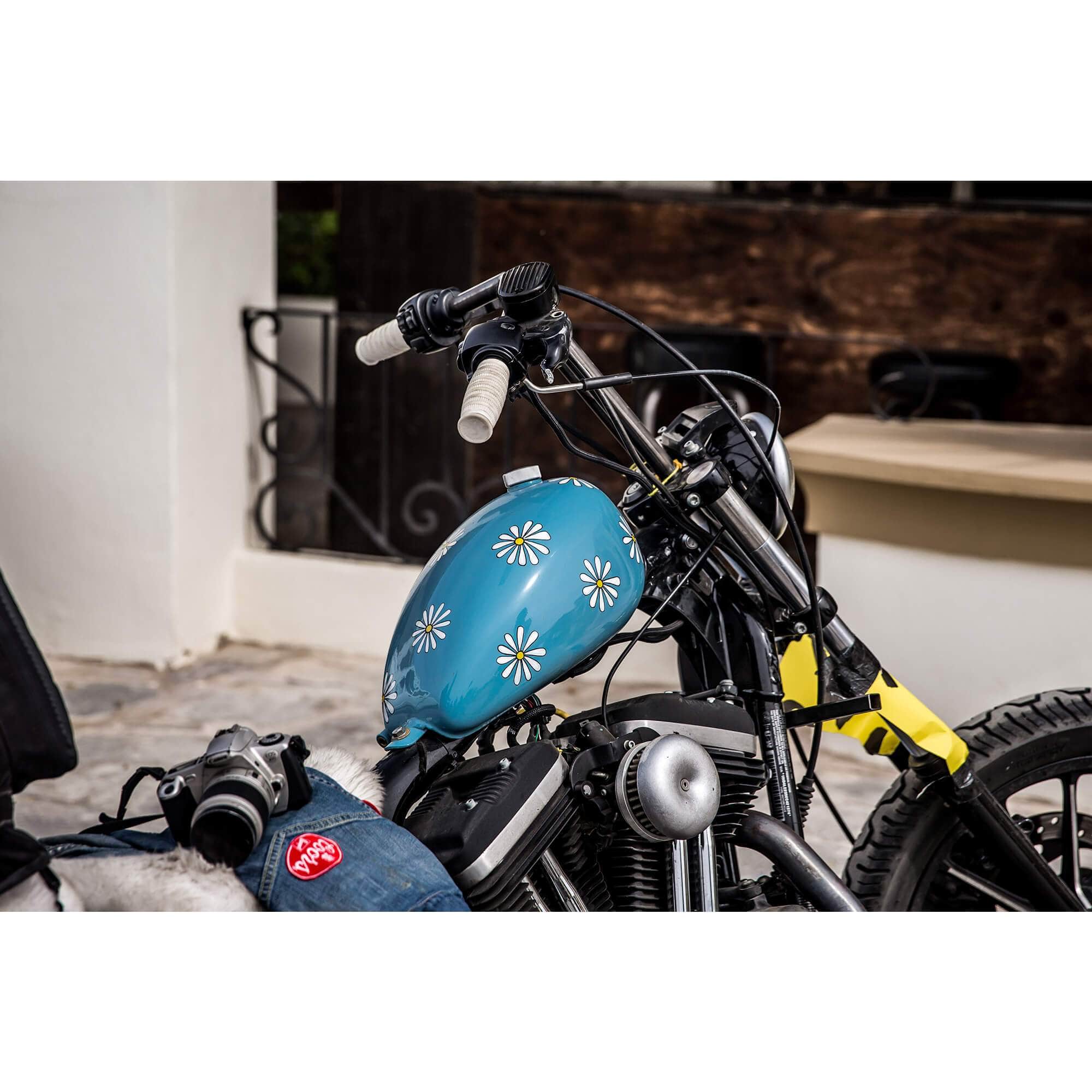 King P-Nut Frisco Gas Tank - 2.4 Gallon for 1986-2003 Harley Sportster - Image 14