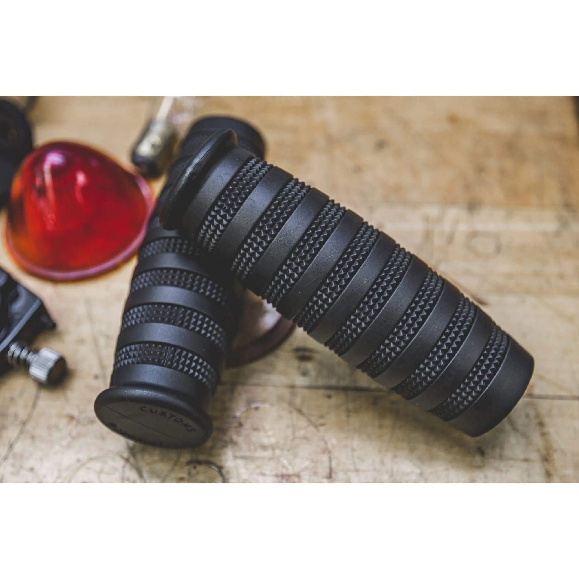 Knurled Grips - Black - 1 inch - Image 7