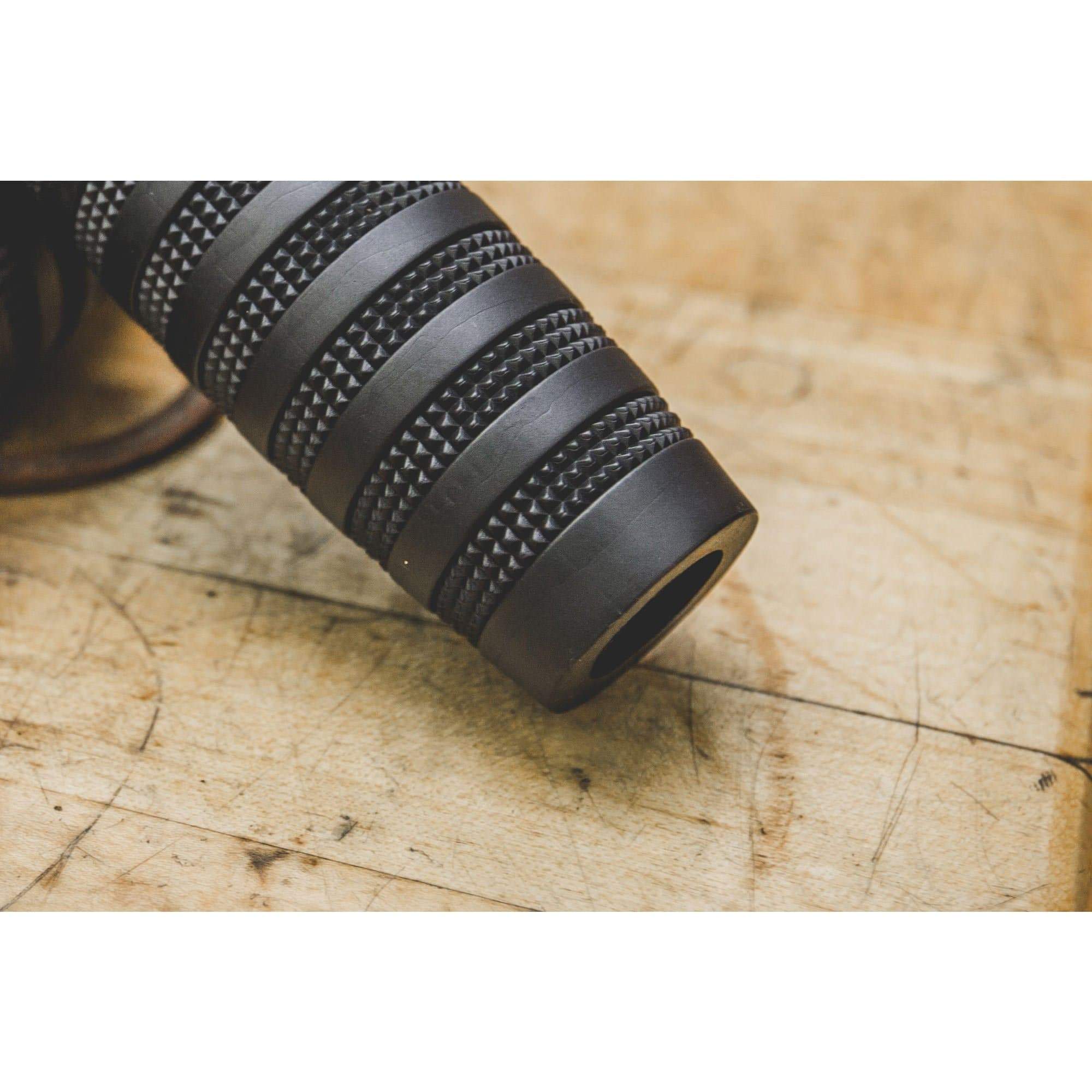 Knurled Grips - Black - 7/8 inch - Image 5