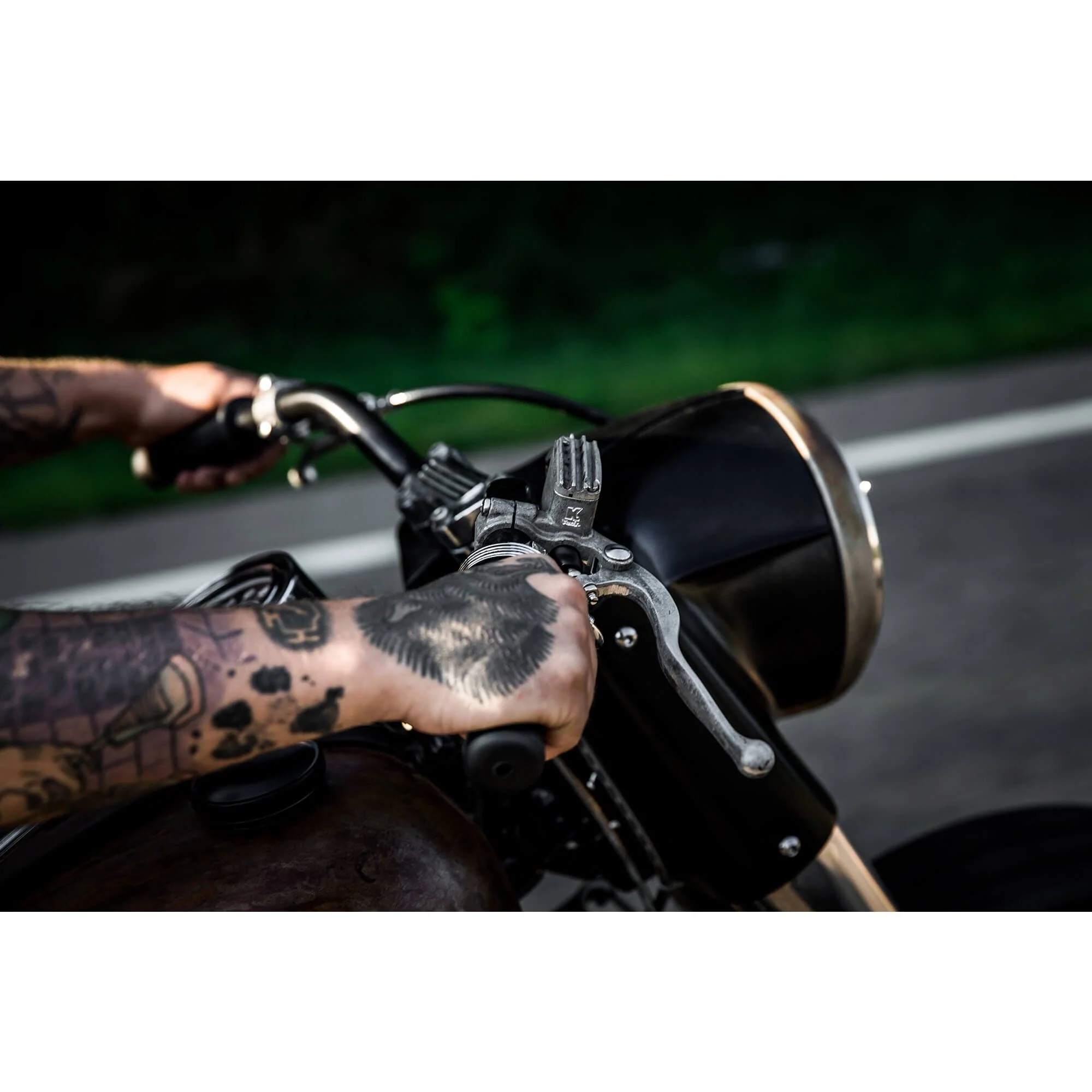 Classic 1 inch Master Cylinder - Raw Aluminum - Image 5