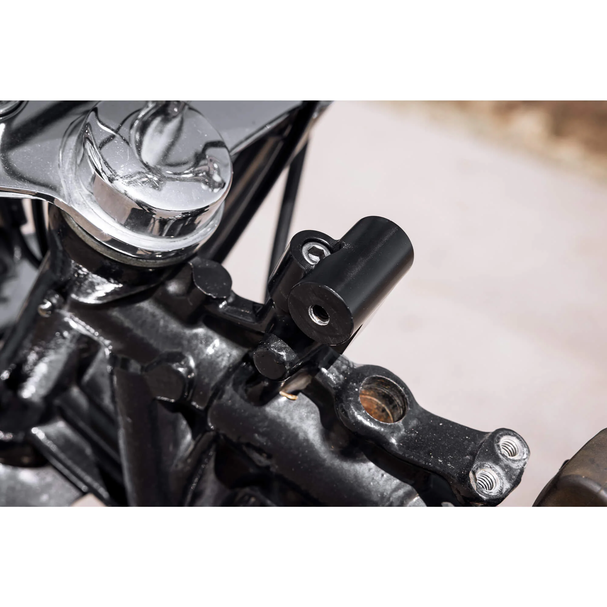 Mounting Kit for WX Gas Tanks - 1985-1999 Harley-Davidson Softails - Image 4