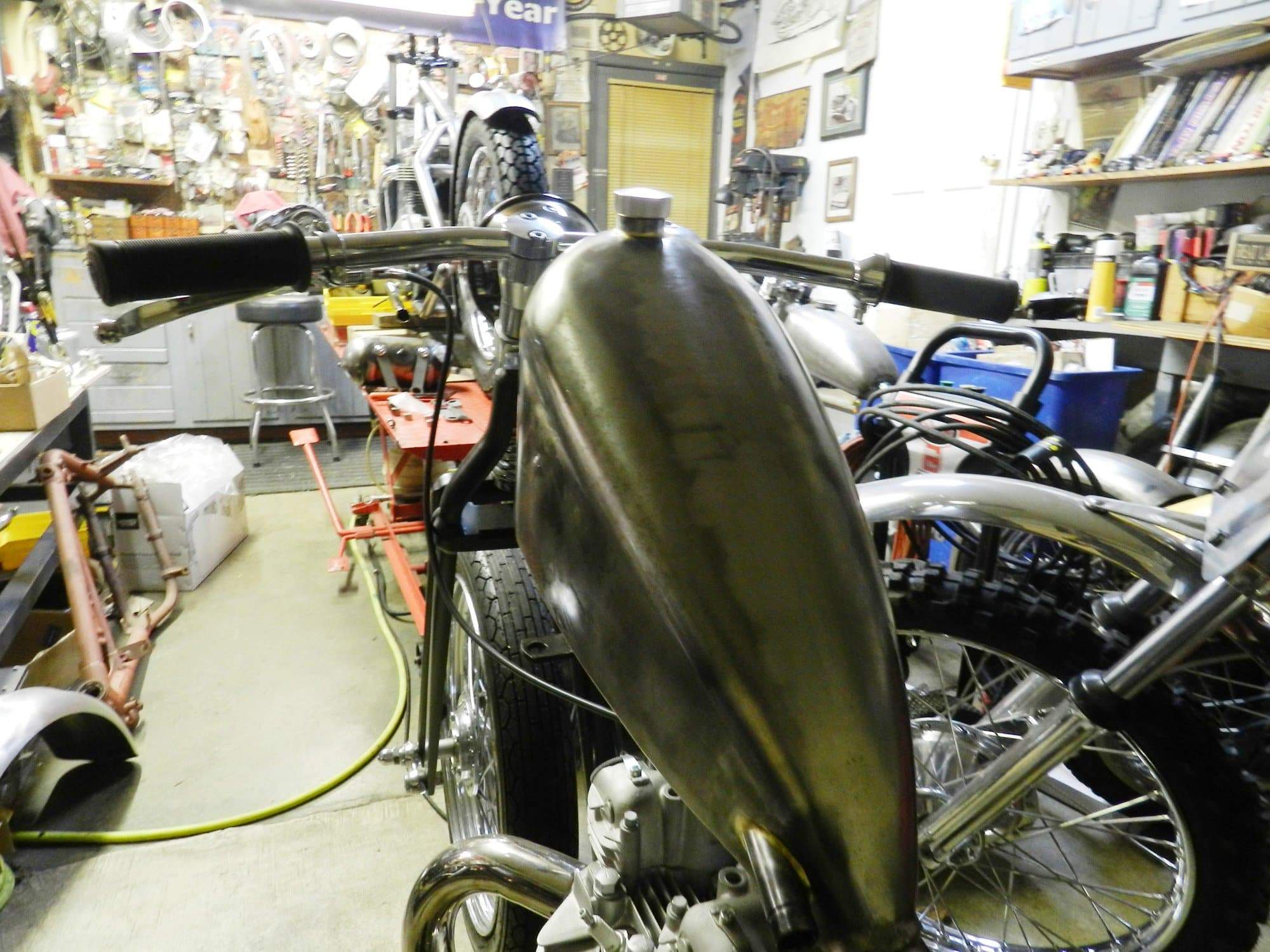 Narrow Sporty Frisco Gas Tank 2.5 gallon - Image 14