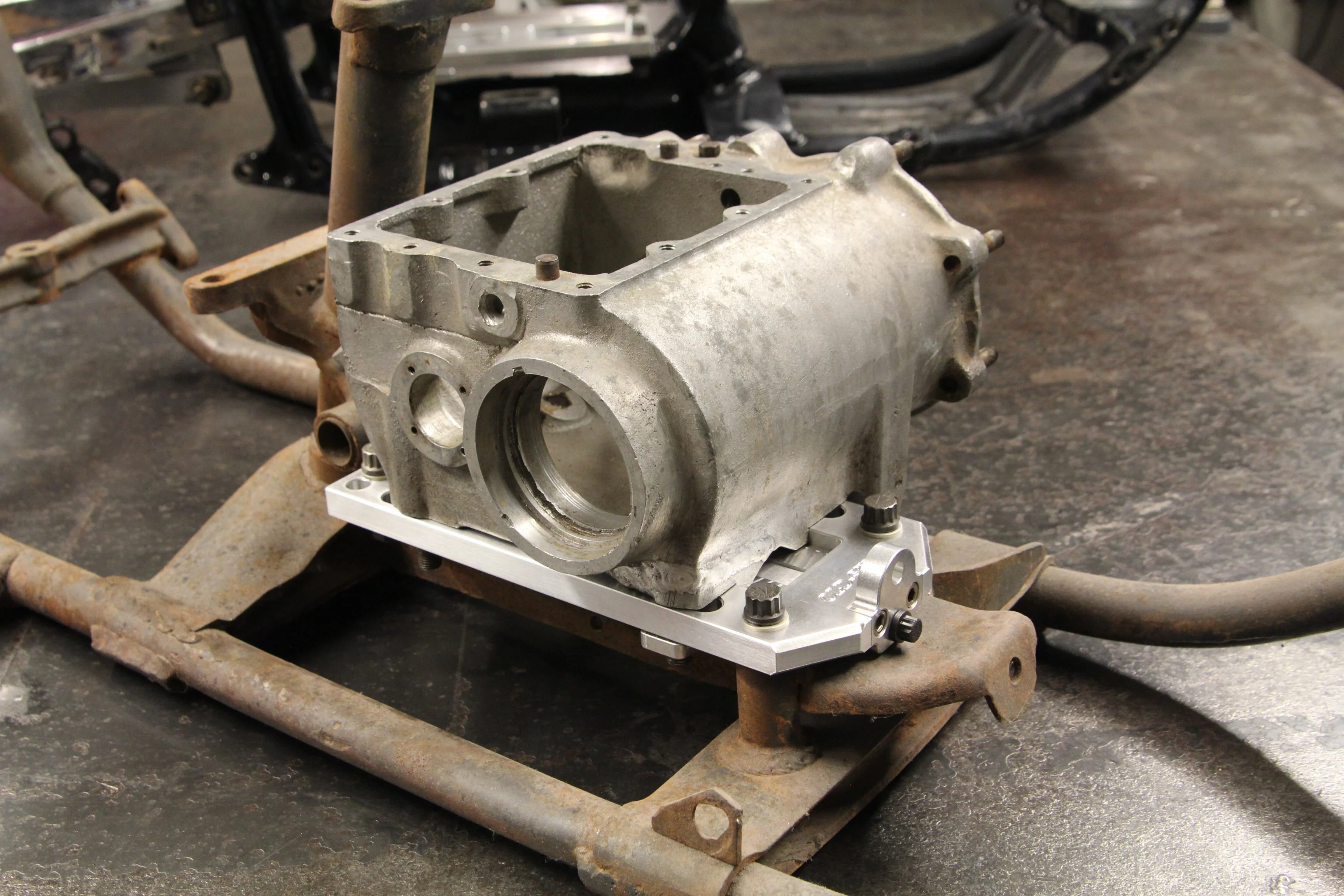 Centerline Adjustable Aluminum Transmission Plate - Harley-Davidson Big Twin 4 Speeds - Image 10