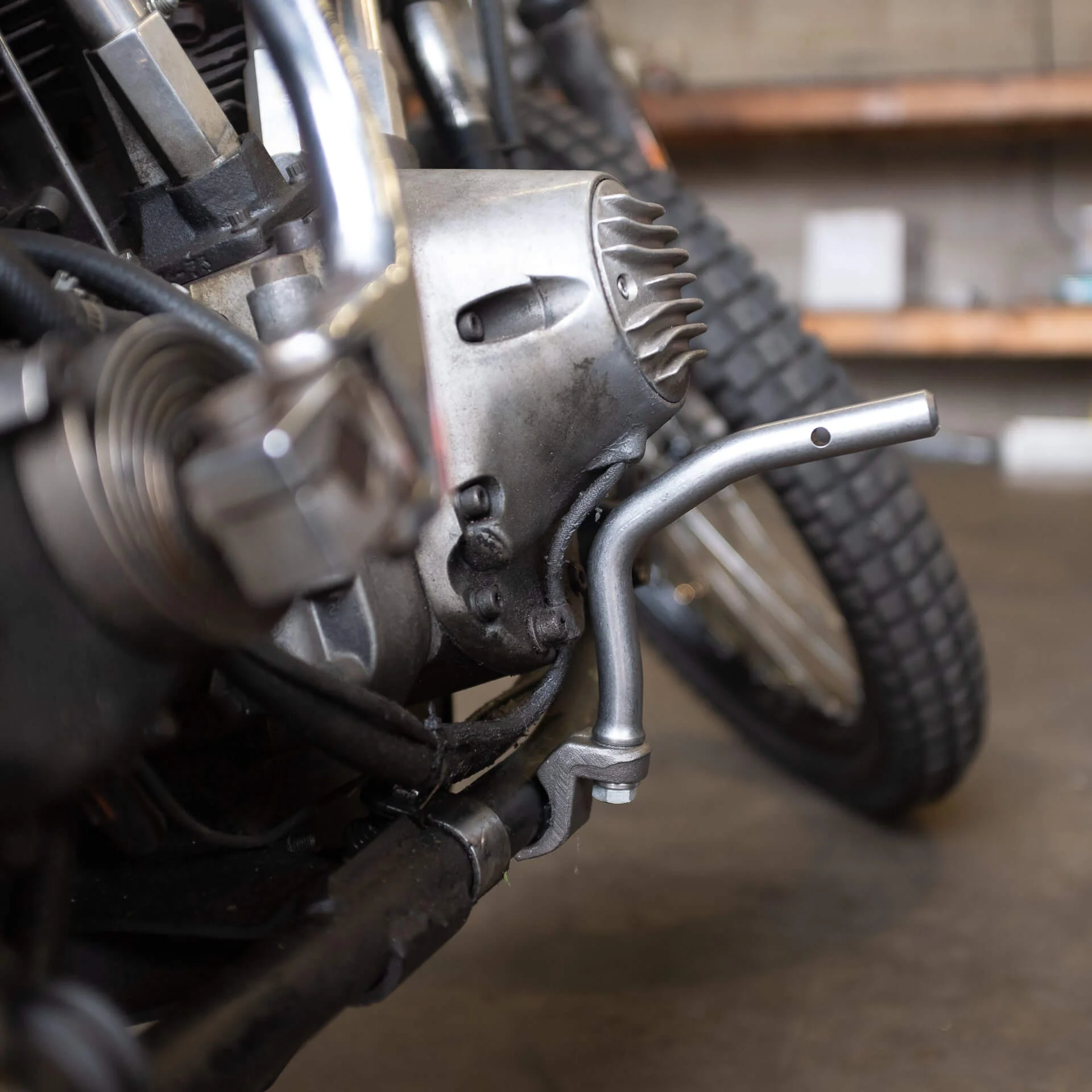 4 inch Mid-Pegs - Harley-Davidson Cone Shovelhead and Evo Big Twins - Open Primary - Image 11