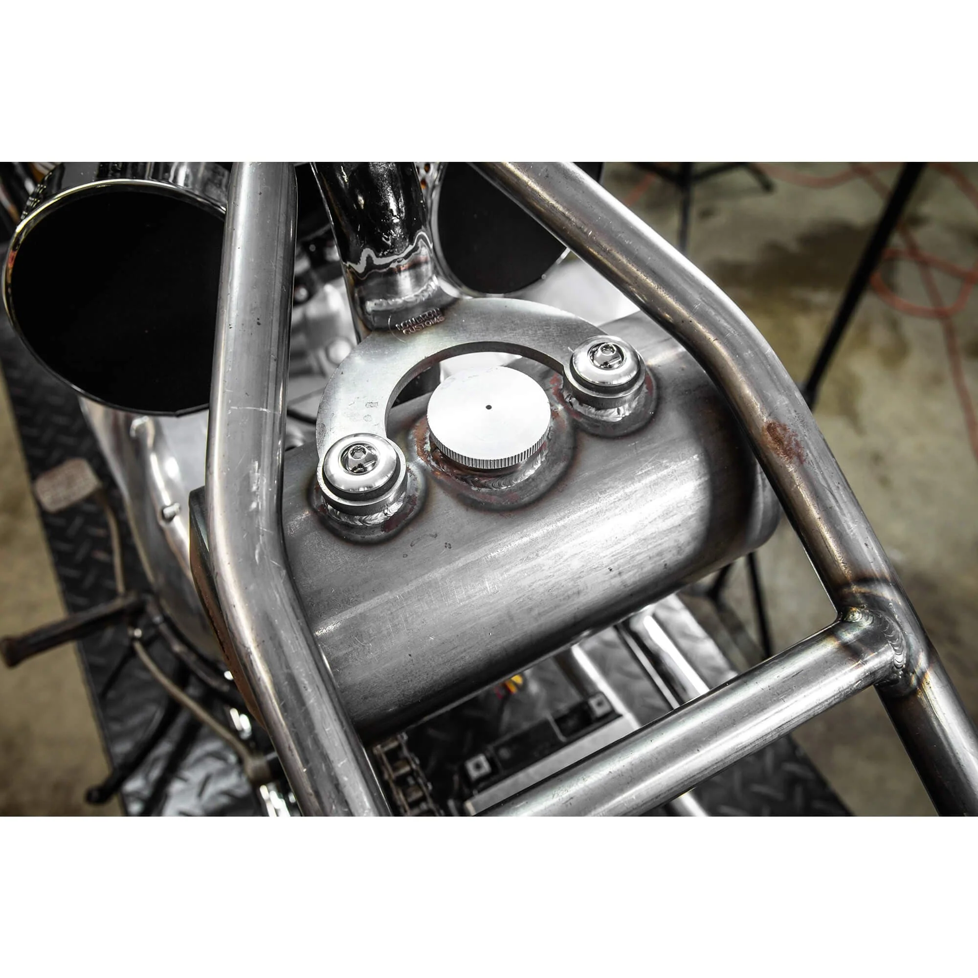 Rubber Mount Bracket Kit for Lowbrow Oil Tanks - for 500 / 650 c.c. unit Triumph Motorcycles - Aluminum Washers - Image 13