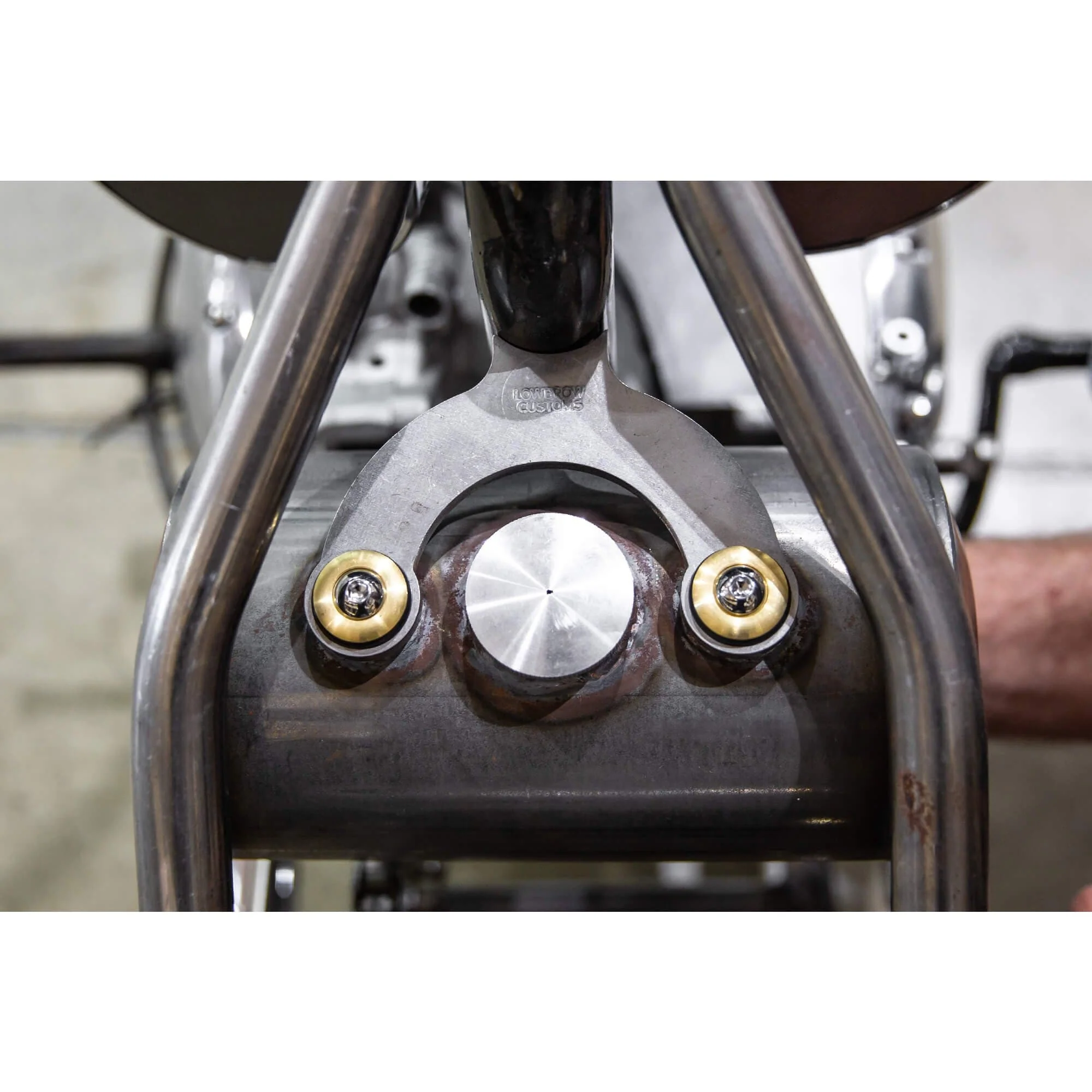 Rubber Mount Bracket Kit for Lowbrow Oil Tanks - for 500 / 650 c.c. unit Triumph Motorcycles - Brass Washers - Image 6