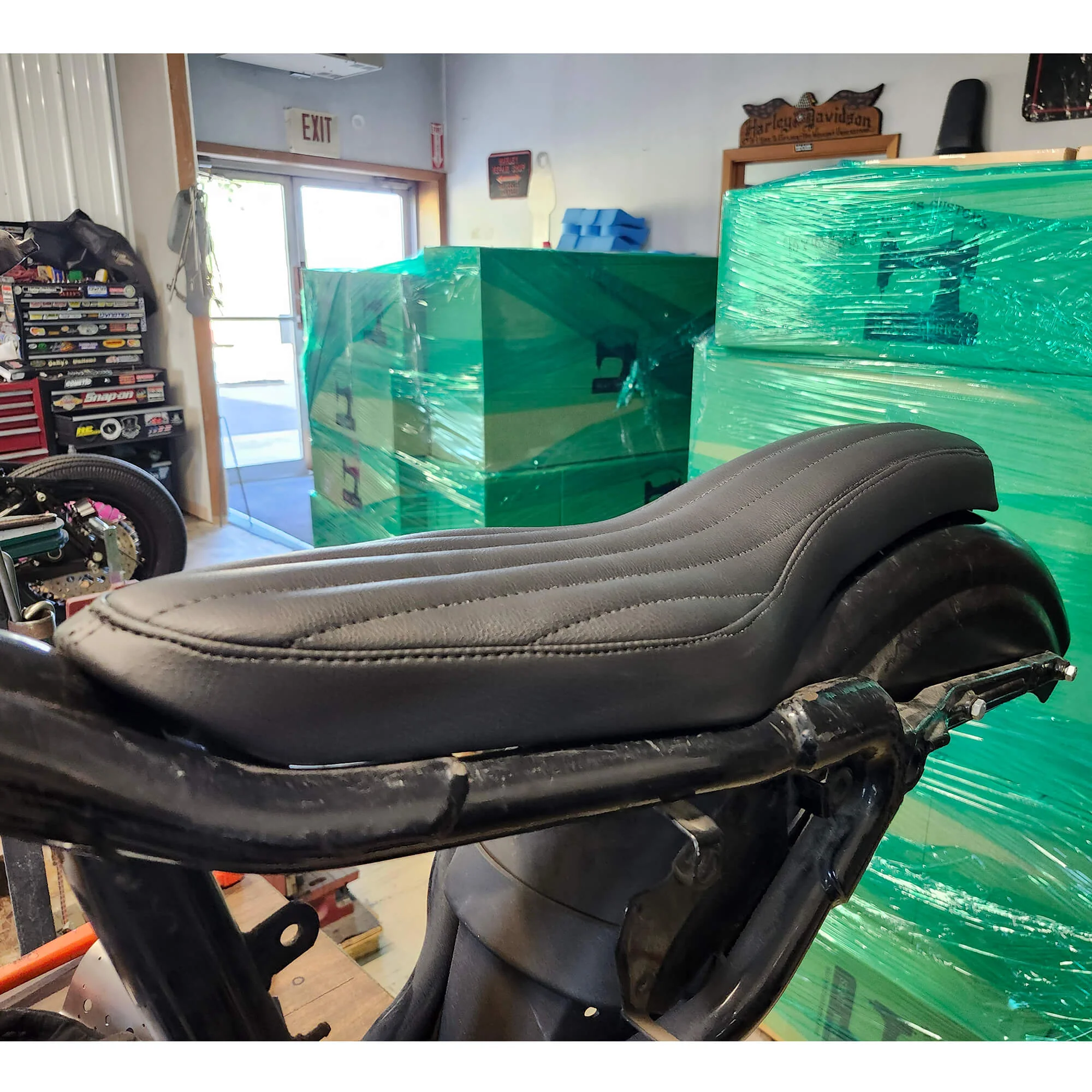 Skinny Style Seat - Black Vertical Pleat - 1982-2003 Harley-Davidson Sportsters - Image 9