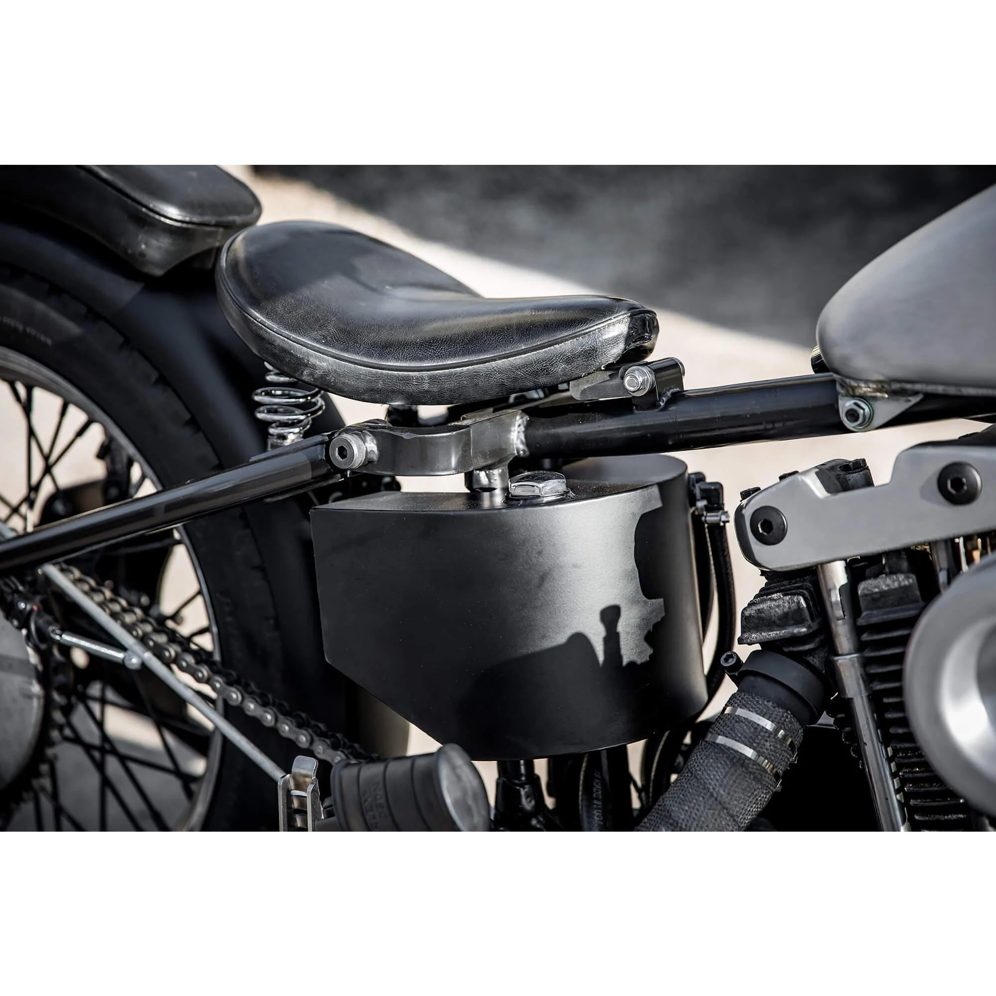 Horseshoe Bolt-on Oil Tank for Harley-Davidson 1952-78 Harley Sportster XL - Image 14