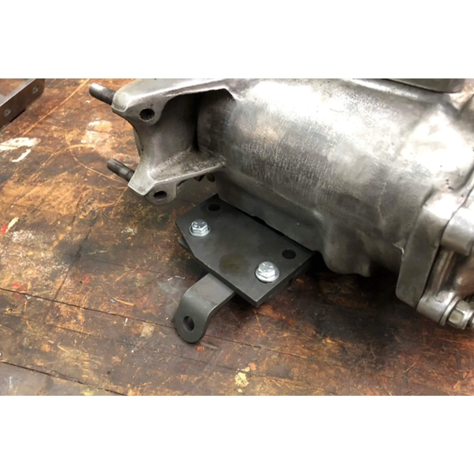 Lower Fender Mount For 4 Speed Transmission Plate - Image 3
